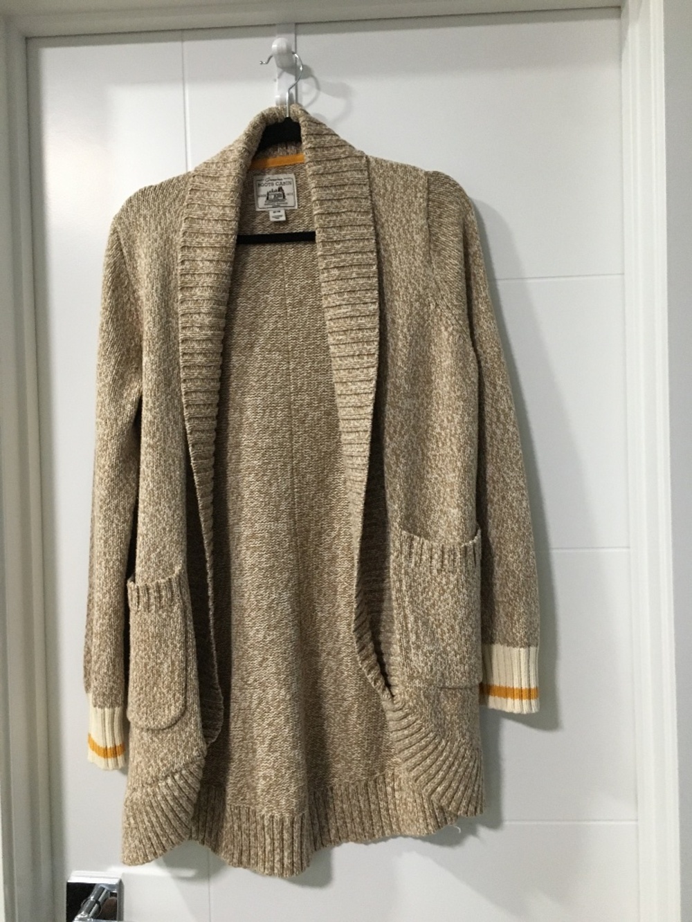 Roots cabin cardi